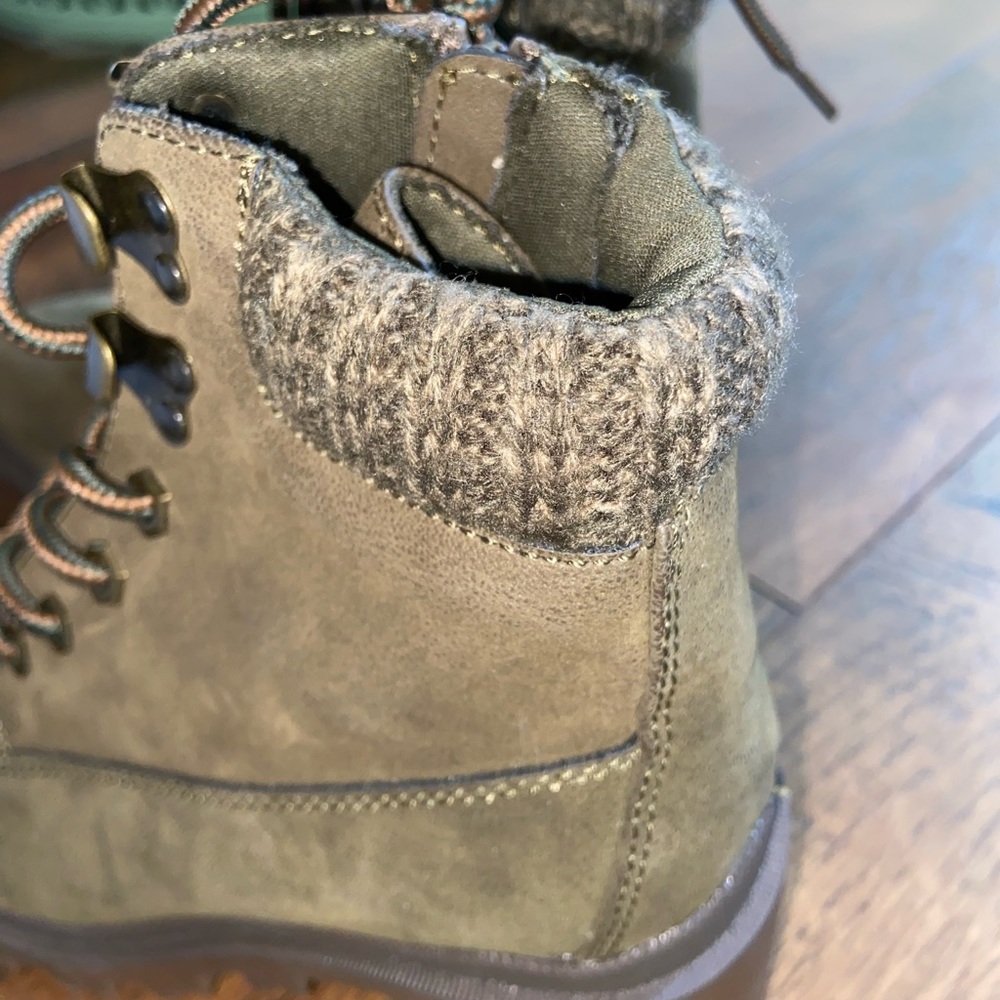 Universal Thread Boots - Picture 10 of 14